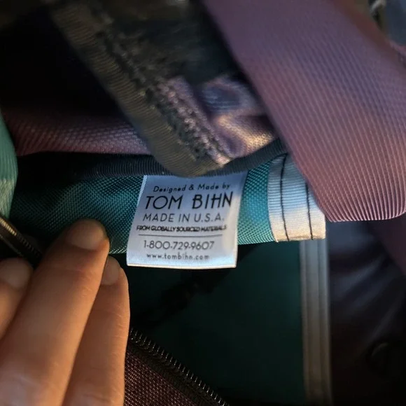 Tom Bihn Discontinued Retired Le Grand Derriere Hip Pack Purple Red Rare US Made - Picture 6 of 16